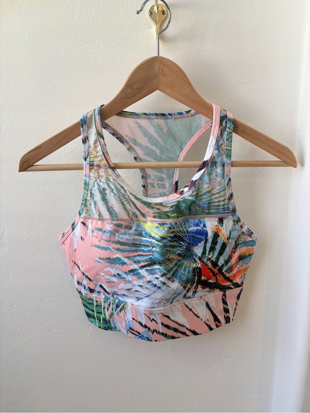 Fabletics Pink Multi-Color Tropical Leaf Print Racerback Sports Bra Size Small
